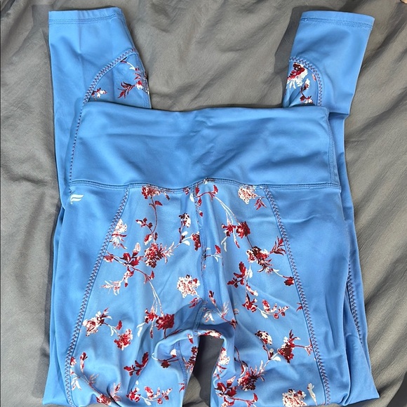 Blue Floral Activewear Set - Picture 6 of 10